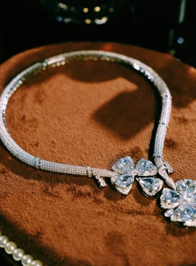 莫桑石奢华满钻永绽花项链