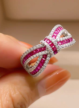 红宝石立体蝴蝶结戒指