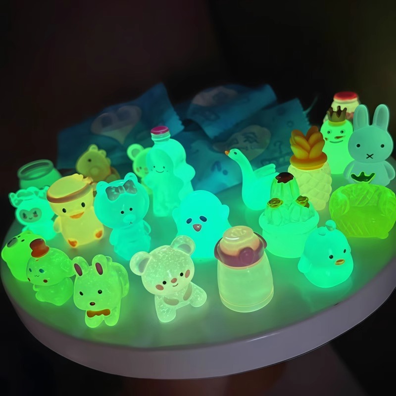 夜光立体卡通盲袋微缩模型夜间发亮儿童玩具摆件暑假礼物手工制作