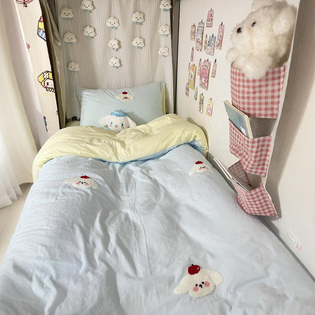 This three-piece dormitory set is really amazing!