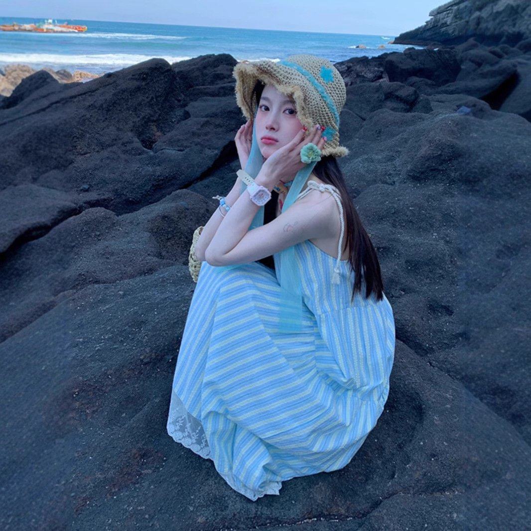 海边度假条纹吊带连衣裙子女2025夏季新款法式气质宽松小个子长裙,淘宝优惠券,粉丝福利购,淘宝优惠卷