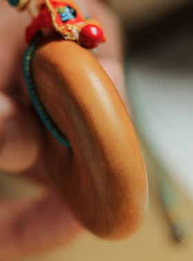 濮暹老山檀香木平安扣吊坠