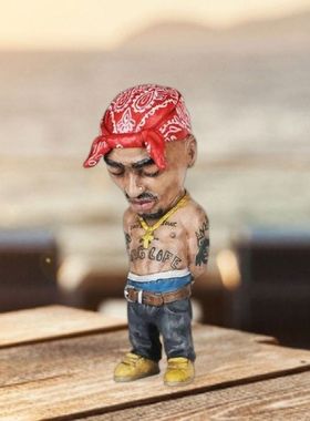 1Pcs Mini Resin Ornaments Hip Hop Funny Rapper Bro Figurine