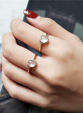 白冰玉髓戒指女荧光冰种蛋面轻奢