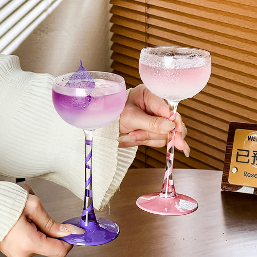 轻奢彩带鸡尾酒杯高颜值创意甜酒杯家用果汁杯微醺鸡尾酒杯特调杯 - 图1