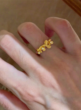 金色蝶恋花戒指女款指环