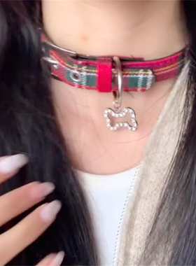 甜酷辣妹红色格子项圈女