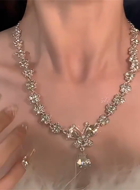 超闪水钻蝴蝶项链女款