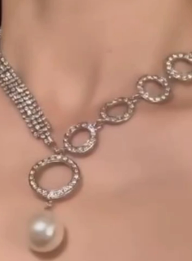 满钻圈圈珍珠吊坠项链女