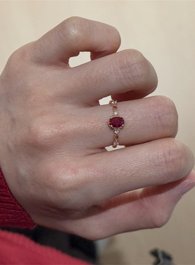 鸽血红椭圆闪钻戒指女