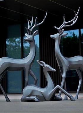 鹿雕塑摆件线条块面玻璃钢梅花鹿户外庭院园林景观小品橱窗装饰