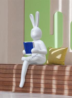 玻璃钢兔子看书雕塑卡通兔摆件售楼处酒店大堂装饰品软装落地摆件