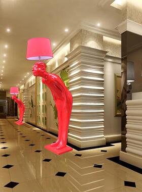 招财玻璃钢鞠躬迎宾人物雕塑商场酒楼餐厅菜馆开业落地灯工艺饰品