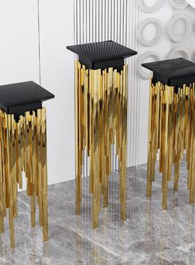 样板间抽象人物雕塑摆件现代轻奢不锈钢基底座售楼处酒店落地摆台