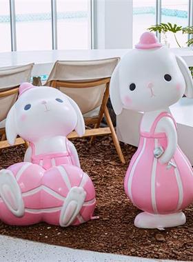 玻璃钢卡通兔子雕塑商业街广场可爱动物网红打卡店美陈装饰大摆件