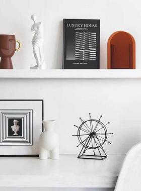 现代高级感样板间酒柜艺术陈列家居装饰品摆件设计师边柜高档摆设