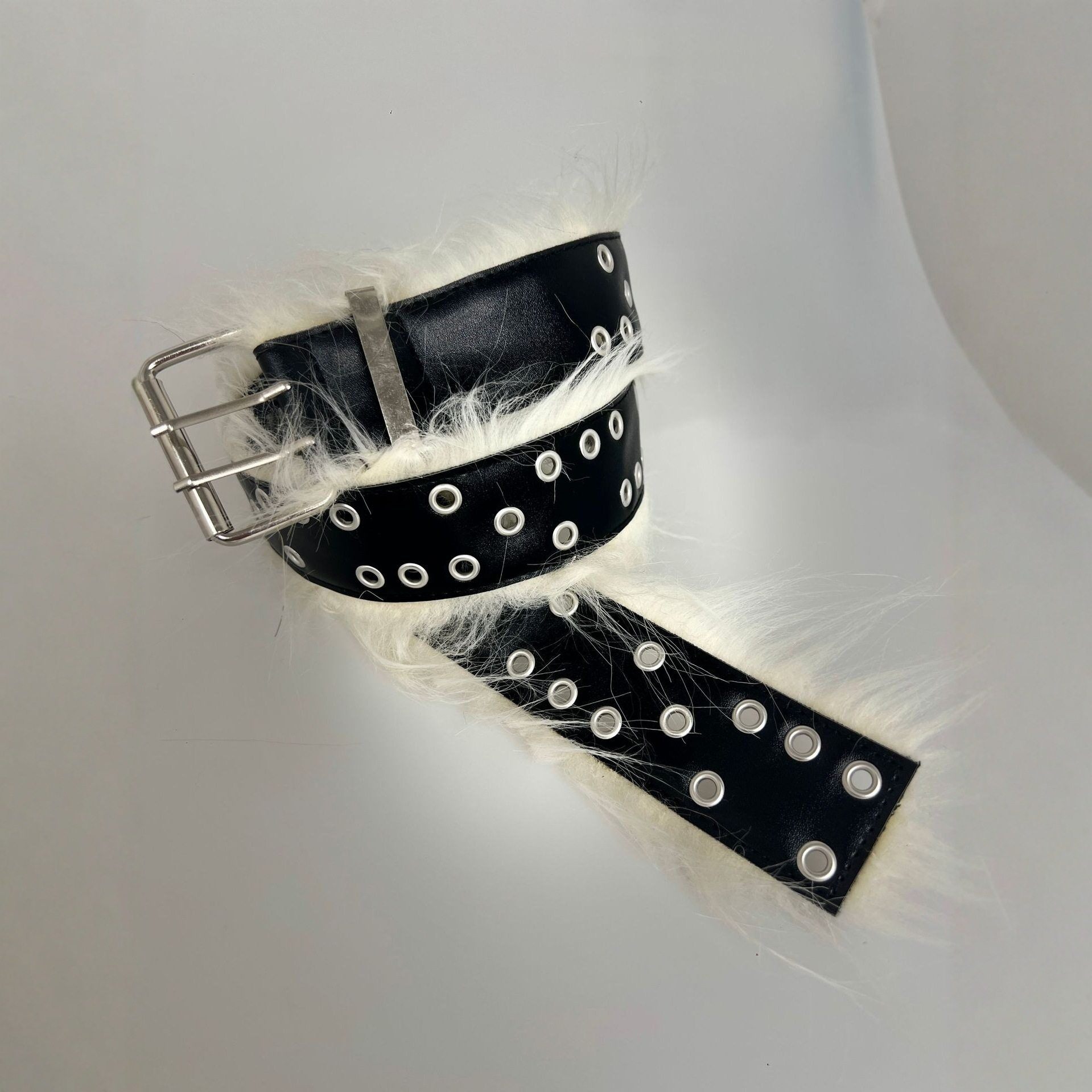 秋冬新款毛毛拼接朋克腰带Y2K辣妹风金属孔皮带潮酷配饰,淘宝优惠券,粉丝福利购,淘宝优惠卷