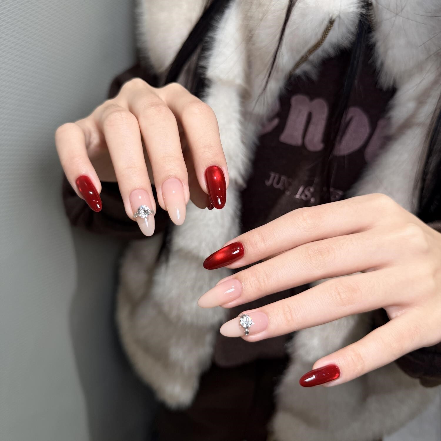 Autumn and winter new high-end nude ruby cat eye handmade wear nails and diamond rings to show white long New Year's manicure