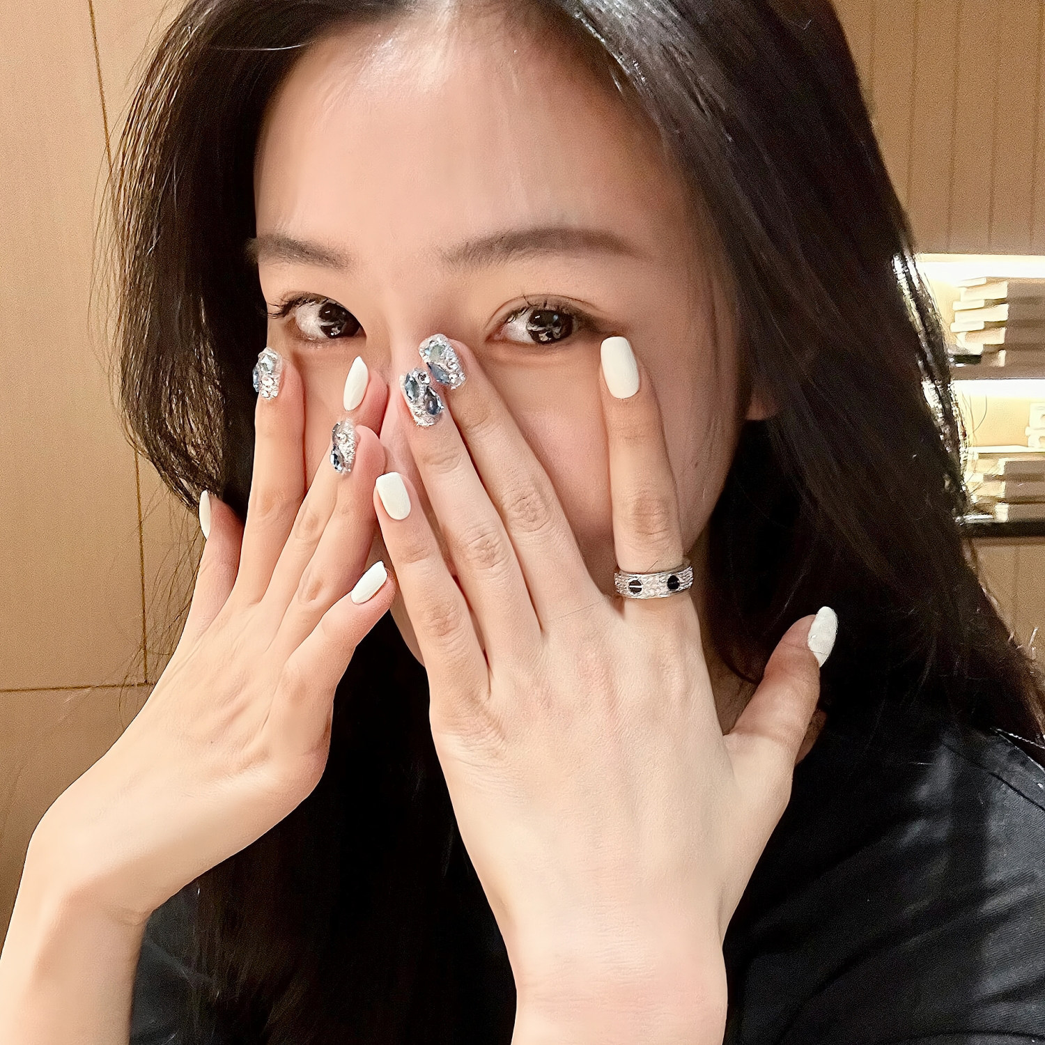 手工美甲穿戴甲短款奶白香槟极光玻璃碎钻高级感成品可拆卸贴片,淘宝优惠券,粉丝福利购,淘宝优惠卷