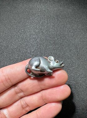 西藏黄财神手托吐宝鼠吊坠藏民天铁手工做旧招财鼠鼬挂坠饰铜配件