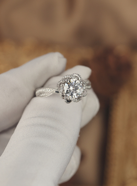 艺升缘珠宝玫瑰喷泉戒指定制S925银一克拉莫桑石女士钻戒原创设计