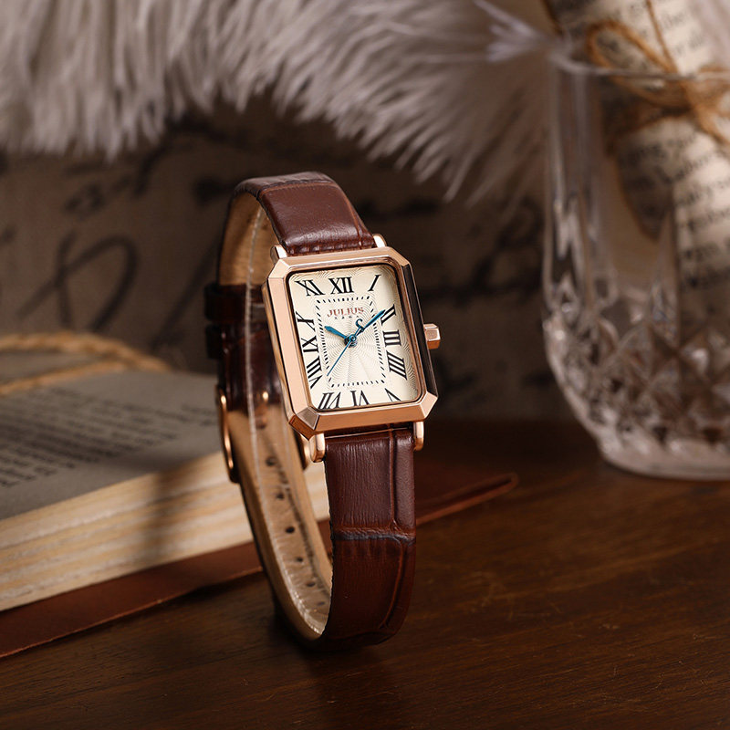  Julius聚利时依雅琪国产腕表