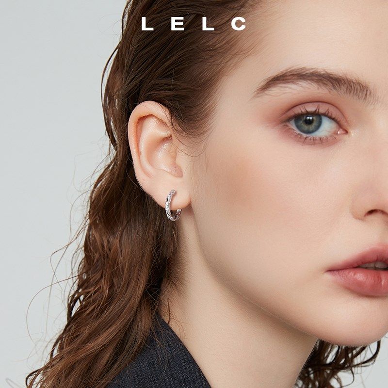 999纯银微镶莫比乌斯耳环女简约通勤耳圈精致时尚养耳洞耳钉耳饰,淘宝优惠券,粉丝福利购,淘宝优惠卷