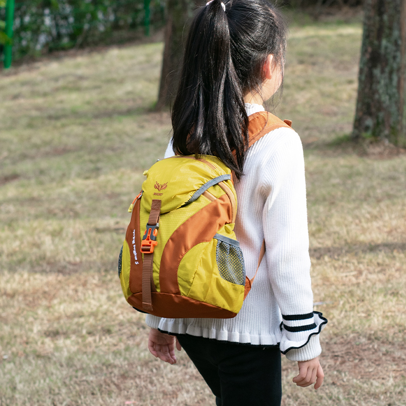 儿童出游小背包女孩外出旅游轻便登山研学旅行双肩包小学生春游包