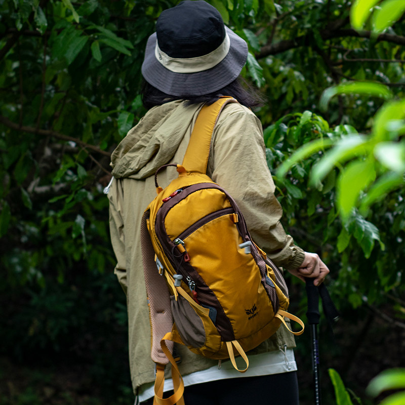  木槿芸双肩背包