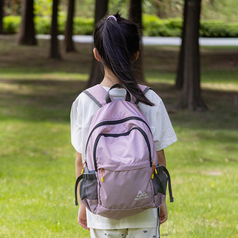儿童超轻背包小学生户外出游轻便软书包可折叠女孩外出旅游一年级 - 图2