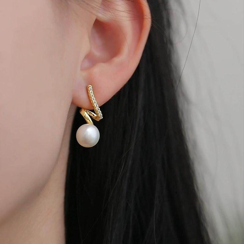 珍氏珠宝天然淡水珍珠耳钉女款 法式轻奢复古气质小众高级感耳饰,淘宝优惠券,粉丝福利购,淘宝优惠卷
