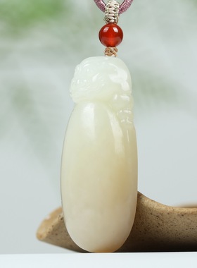 和田玉三足金蟾吊坠招财进宝三脚蟾蜍玉佩挂件男女士藕粉俏色项链