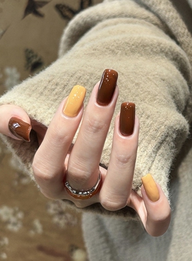 美拉德风格手工穿戴美甲