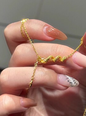 黄金色灵蛇中国风生肖蛇本命年小众缠绕项链精致钛钢锁骨链
