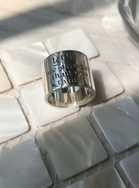 嘻哈字母宽边戒指女复古时尚S925镀银ins小众设计开口指环食指戒