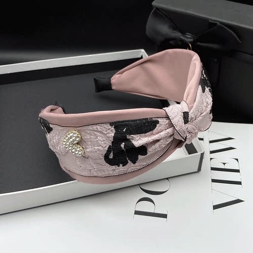 发卡发箍女2024网红新款小众发窟头饰高级感镶钻气质宽边压发头箍 - 图1