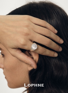 LOPHNE经典素白贝母戒指