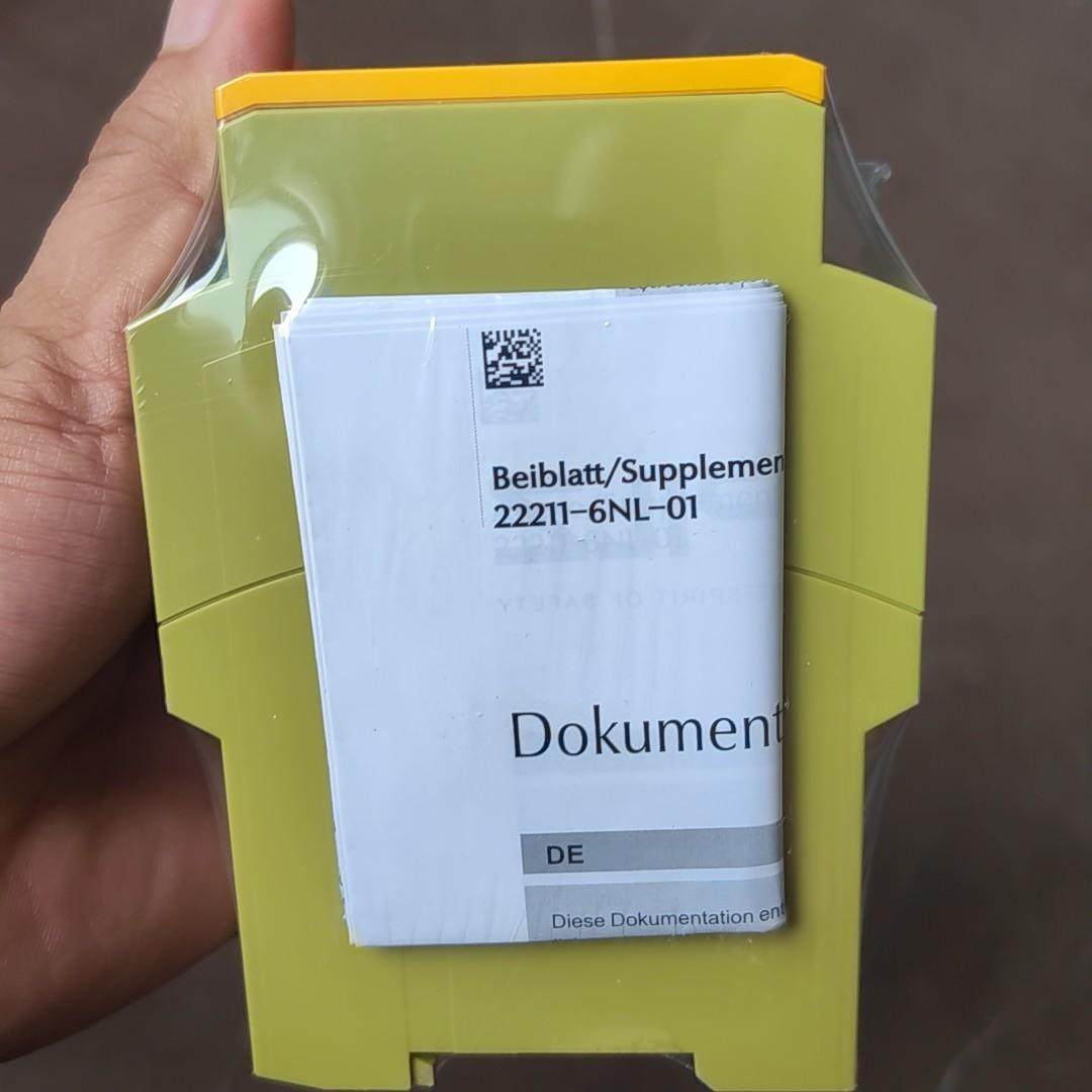 皮尔兹PiIZ安全继电器PNOZ XV2P 777502全新 - 图1