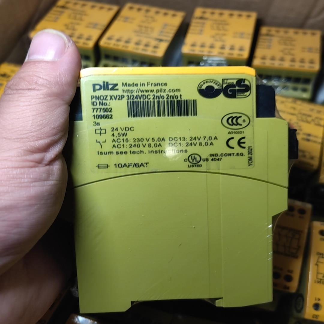 皮尔兹PiIZ安全继电器PNOZ XV2P 777502全新 - 图0
