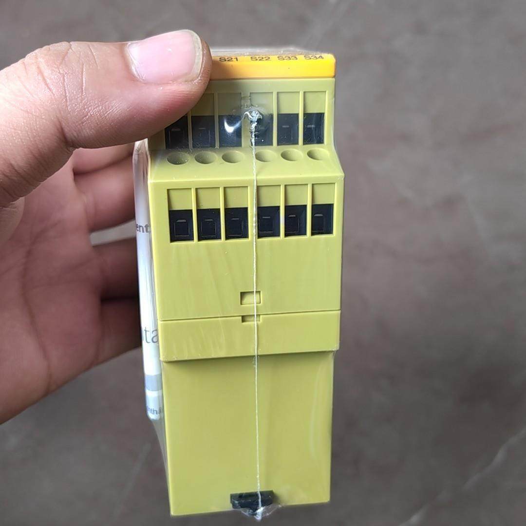 皮尔兹PiIZ安全继电器PNOZ XV2P 777502全新 - 图2
