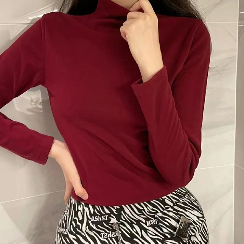 女士早秋轻薄款半高领打底衫