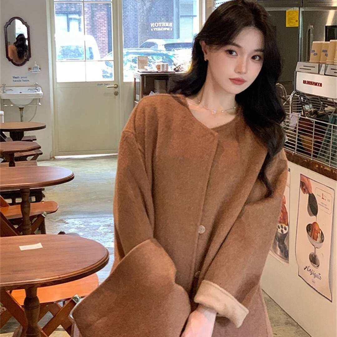 馨菲家毛外套(配本布拼接獭兔毛围巾)（含100羊毛）39310080023H,淘宝优惠券,粉丝福利购,淘宝优惠卷