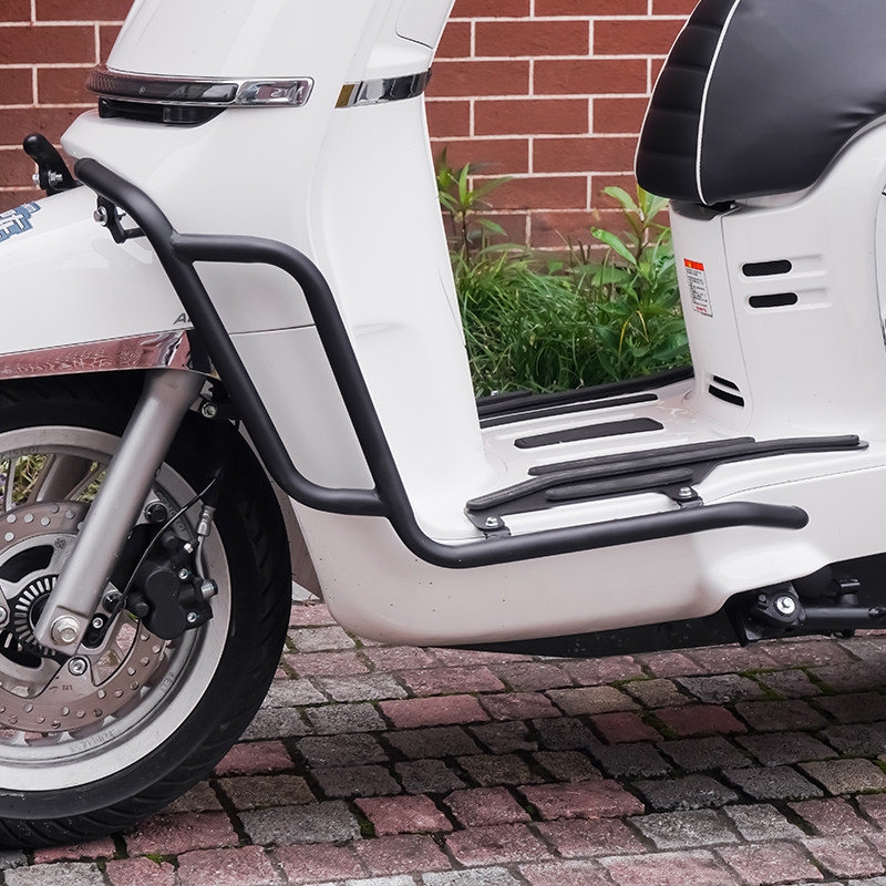 Dongfeng 150AURA front and rear bumpers and backrest