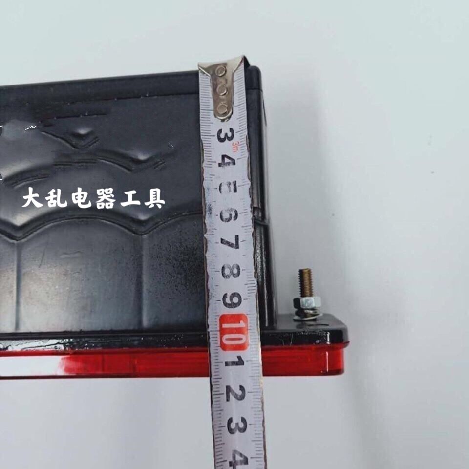 福田雷沃中拖后尾灯欧豹拖拉机304 354 404 454 504后尾灯刹车灯 - 图2