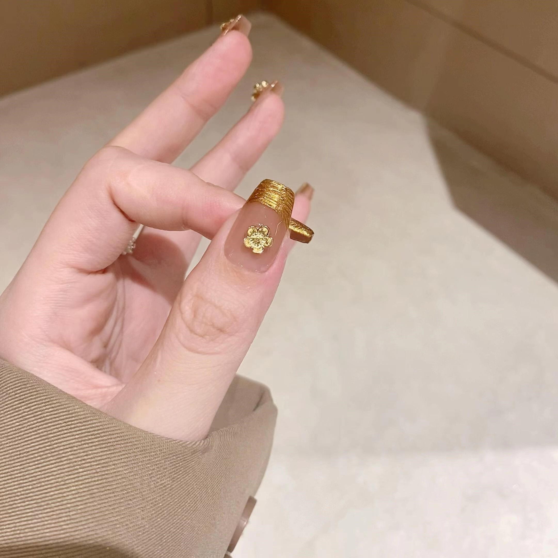 富贵千金显白金色花朵美甲穿戴甲手工定制感气质成品指甲贴片,淘宝优惠券,粉丝福利购,淘宝优惠卷