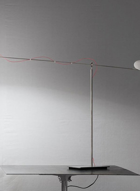 德国Ingo Maurer 简洁绕线台灯 Ru Ku Ku Table Lamp With Rod