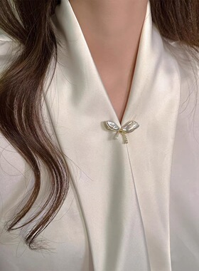 蝴蝶结巴洛克珍珠胸针高档女胸花精致气质设计感小众防走光别针扣