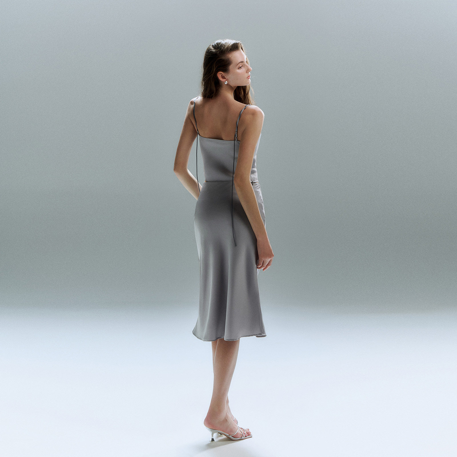 PynkiSwear 绿色/银色缎面花朵短款吊带上衣/A字版型半身裙套装夏,淘宝优惠券,粉丝福利购,淘宝优惠卷