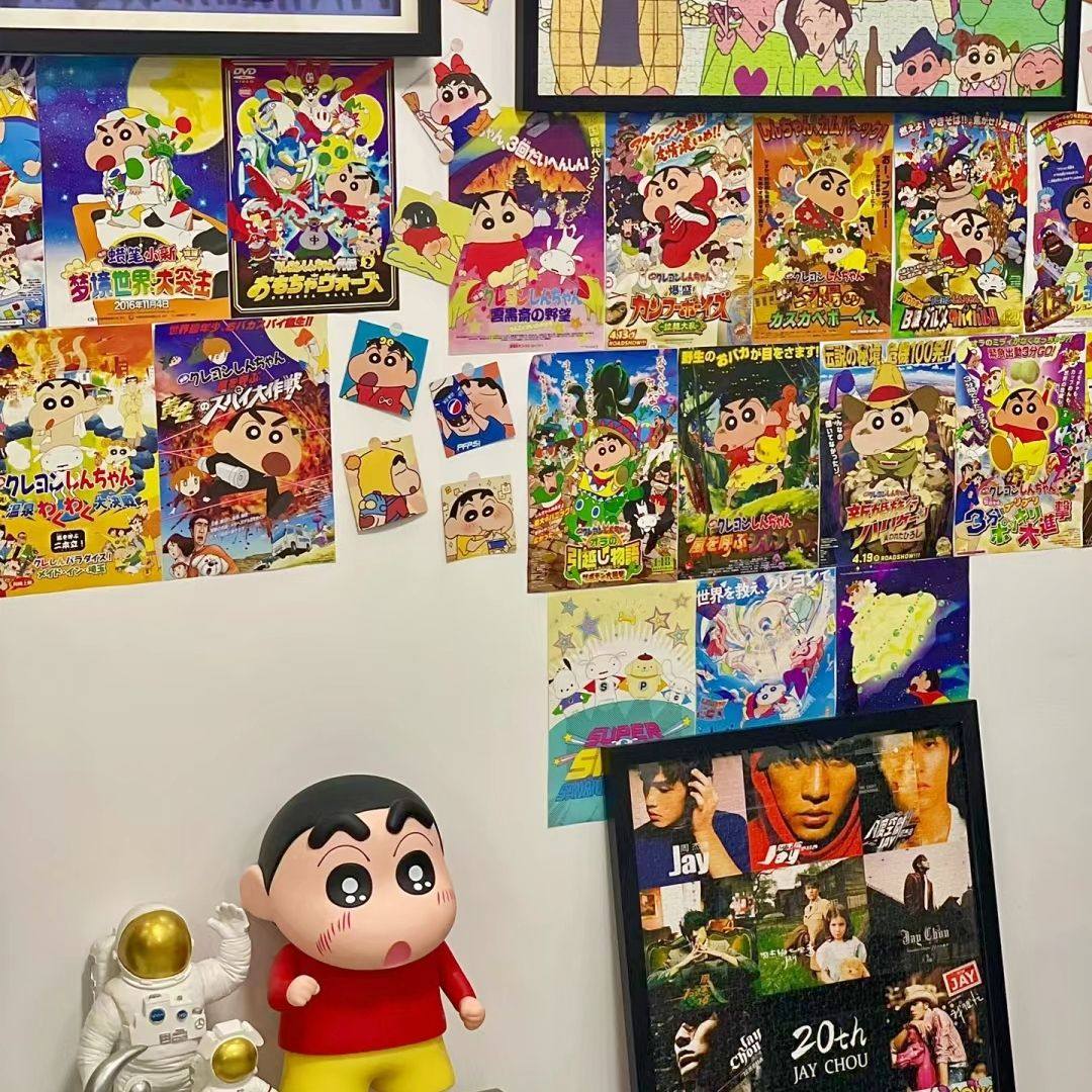 日系小新卡通海报墙贴蜡笔小新拍照背景墙壁纸卧室装饰宿舍装饰,淘宝优惠券,粉丝福利购,淘宝优惠卷