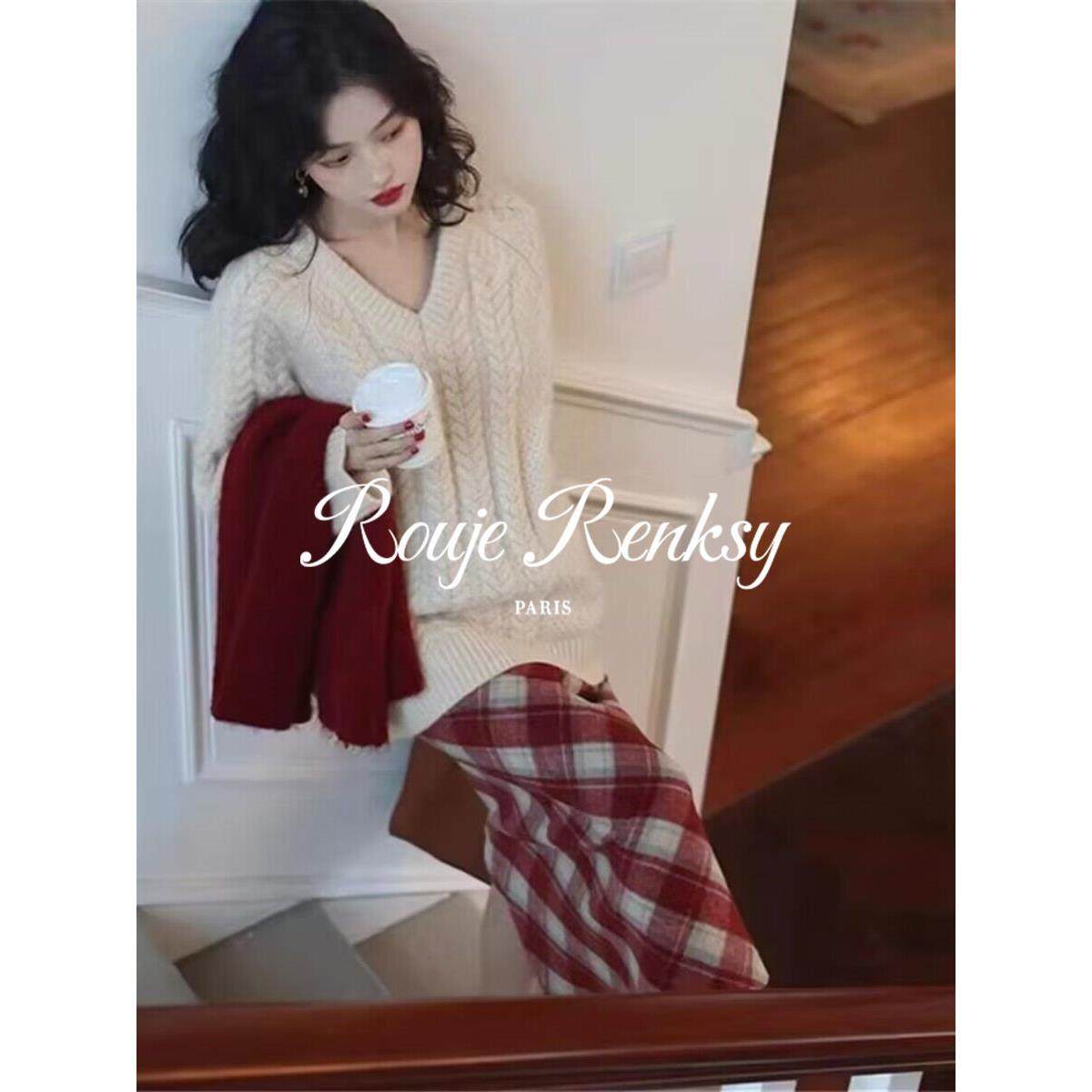 法国Rouje Renksy法式宽松慵懒红色毛衣女秋冬复古v领麻花针织衫,淘宝优惠券,粉丝福利购,淘宝优惠卷